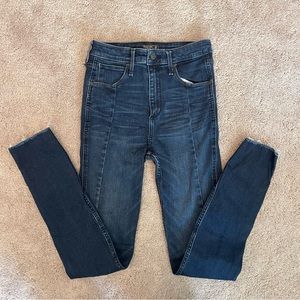 Abercrombie & Fitch High Rise Skinny Jean